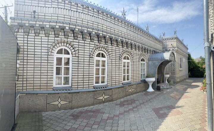 Дом 300 м² на участке 10 сот.