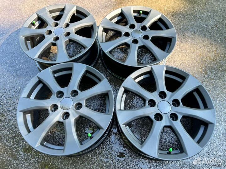 Литые диски TechLine на Toyota R16 5x114.3