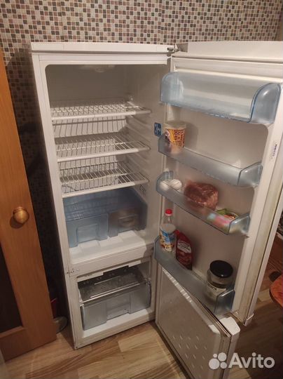 Холодильник beko, на запчасти, можно починить