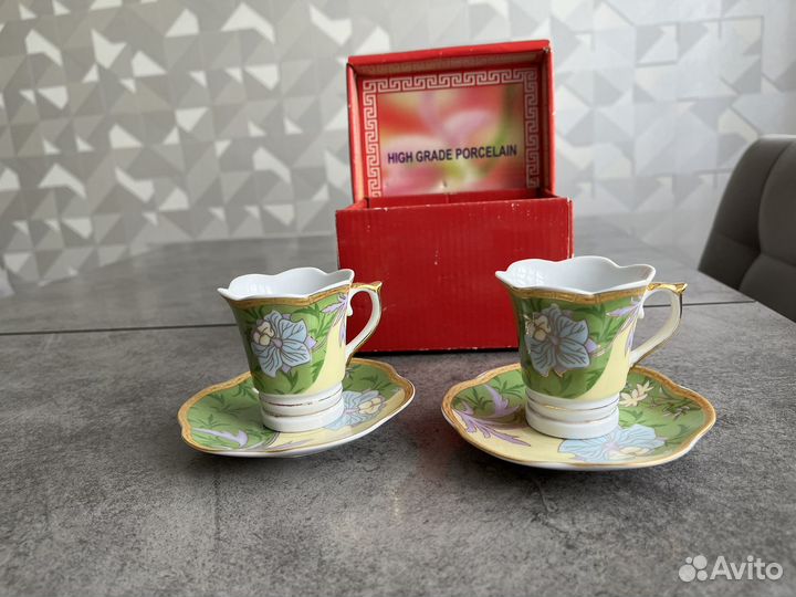 Фарфоровые чашки
