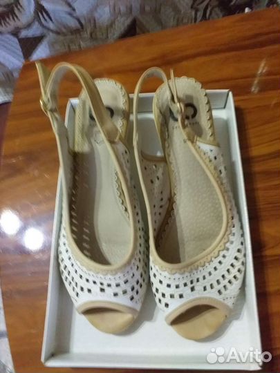 Босоножки женские 36 размер новые