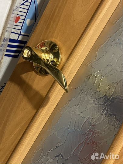 Дверь межкомнатная со стеклом 700