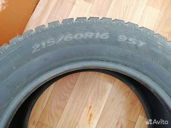 Hankook Winter I'Pike 215/60 R16 95T