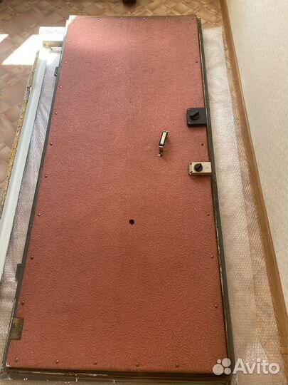 Дверь входная металлическая