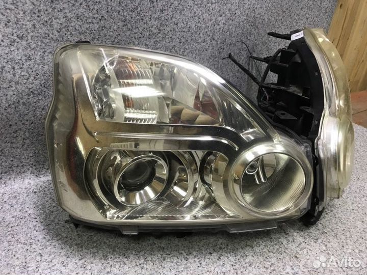 Фара Nissan X-Trail T31 2007