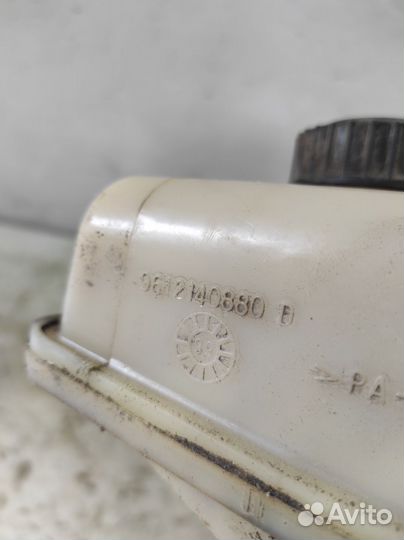 Бачок гидроусилителя руля Citroen Berlingo m49