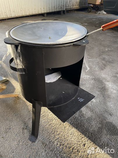 Казан чугунный с печкой