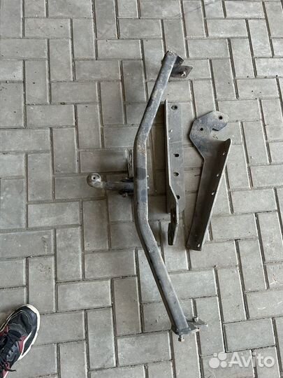 Фаркоп на toyota rav4 бу