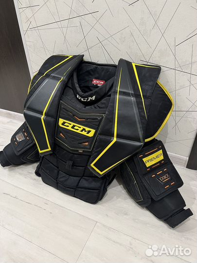 Нагрудник вратарский CCM premier PRO D30