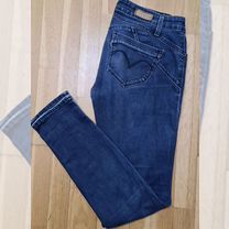 Джинсы женские levis 28 размер