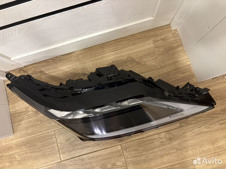 Правая фара Lexus RX4 рестайлинг