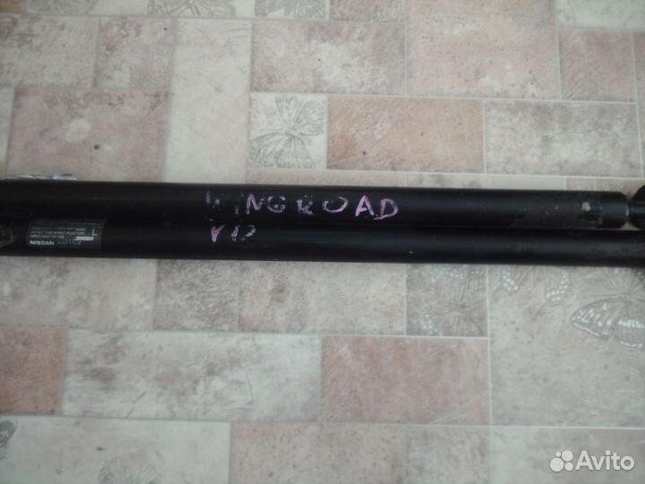 Амортизатор задней двери