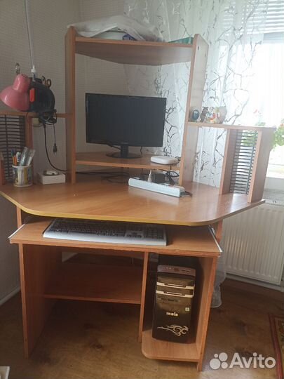 Компьютер со столом