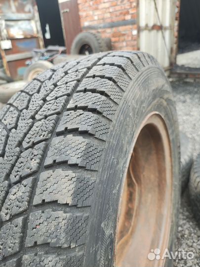 Диски с зимней резиной р15 на ниву