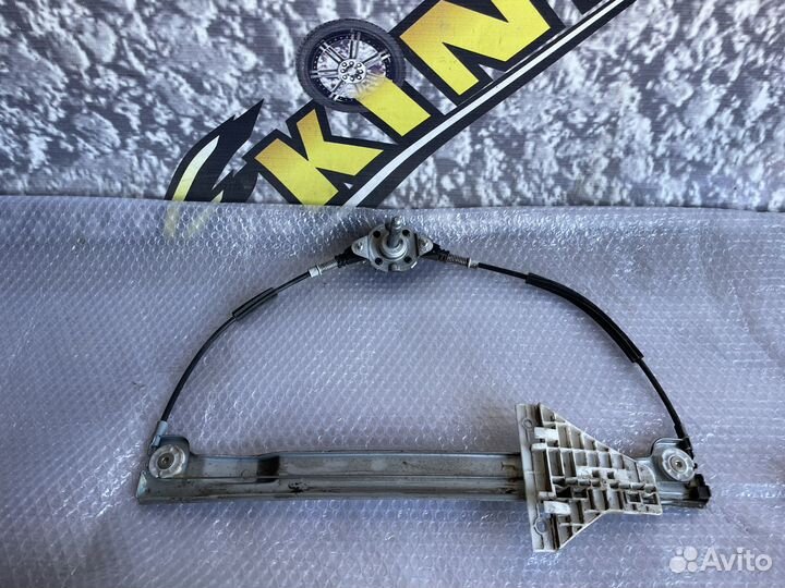 Стеклоподъемник задний правый Mitsubishi Colt Z3