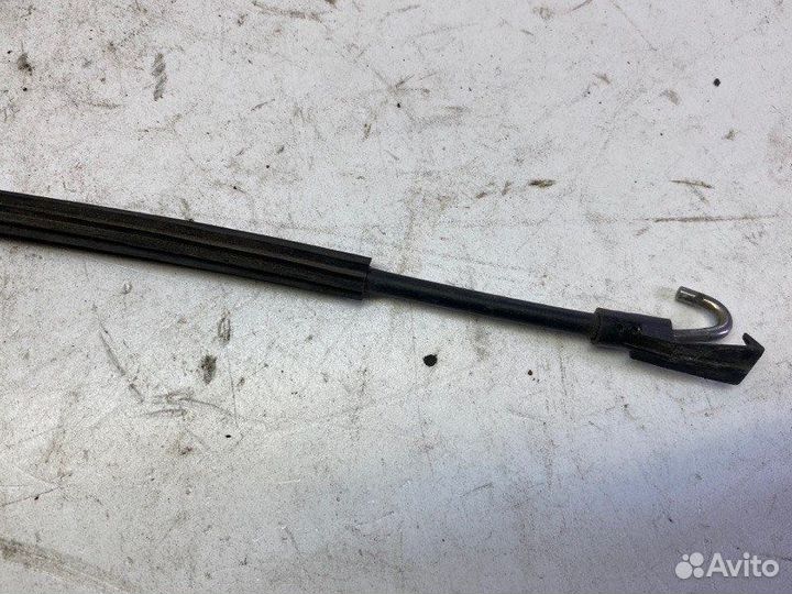 Трос открывания передней двери Volkswagen Golf