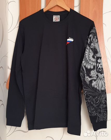 Свитшоты с принтом на рукаве