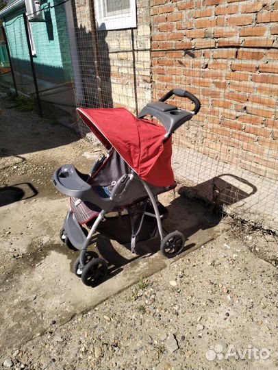 Прогулочная коляска