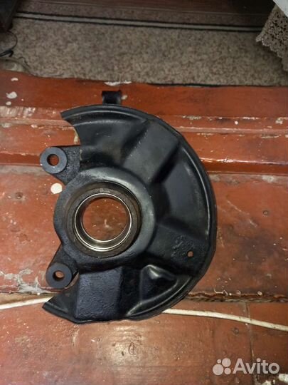 Поворотный кулак на киа рио 1 левый