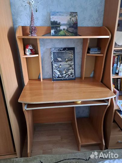 Компьютерный стол