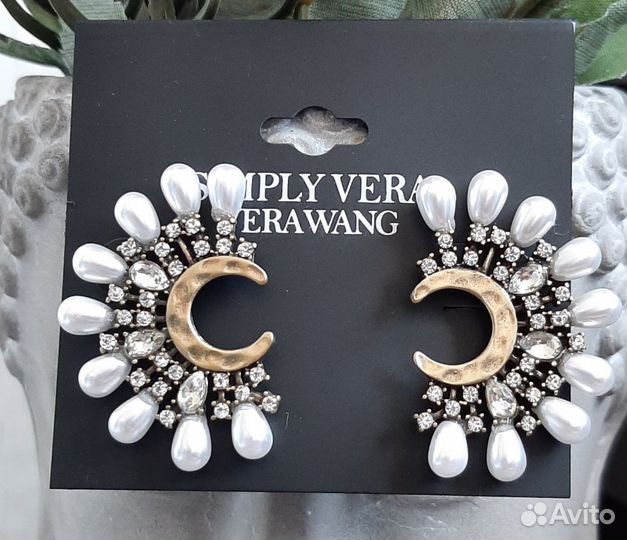 Серьги тренд от Vera Wang