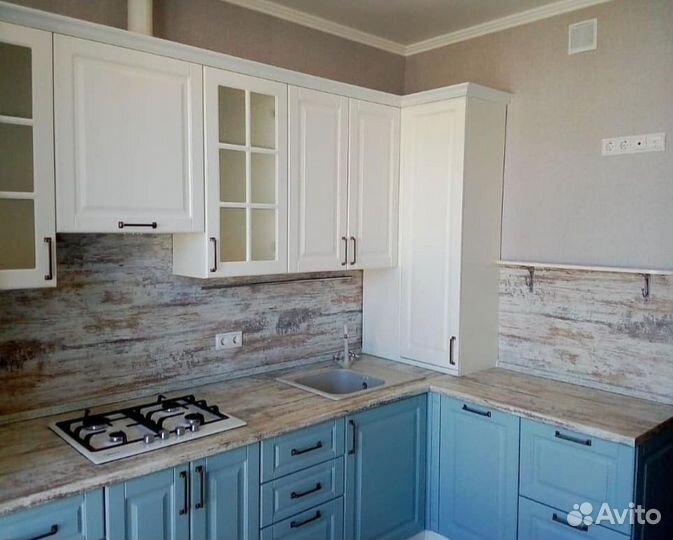 Кухни разноцветные