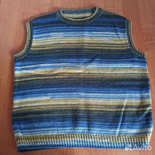 Жилетка женская вязаная