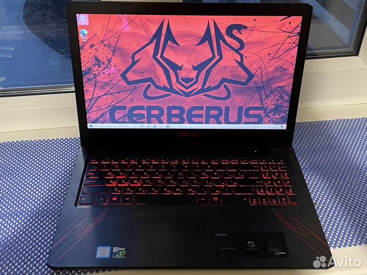 Asus FX570U 15,6