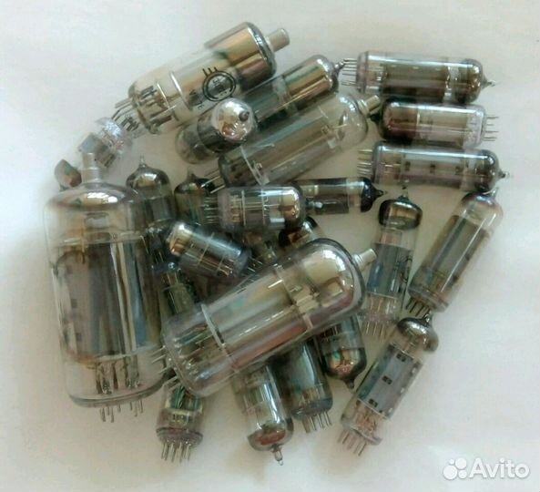 Лампа усилитель предусилитель радиоприёмник часы