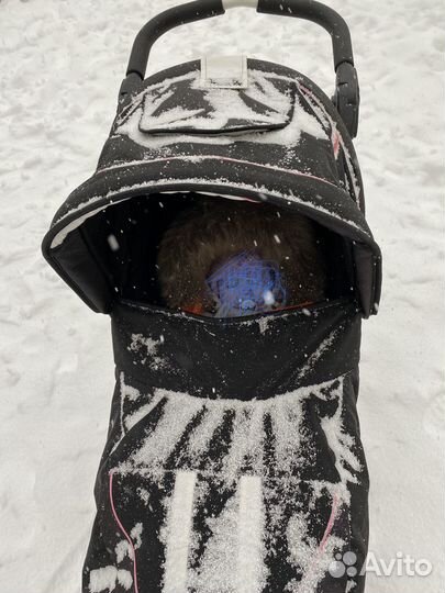 Прогулочная коляска