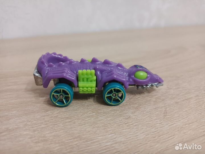 Hot wheels машинки