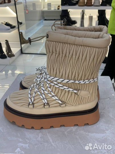 Дутики женские зимние