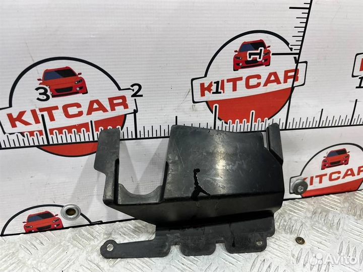 Воздуховод радиатора Ford Focus 2