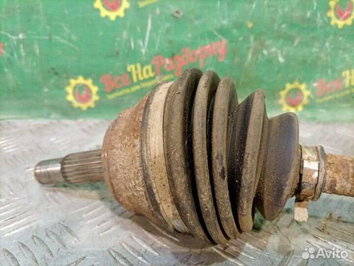 Привод передний левый Volkswagen Passat B3 седан