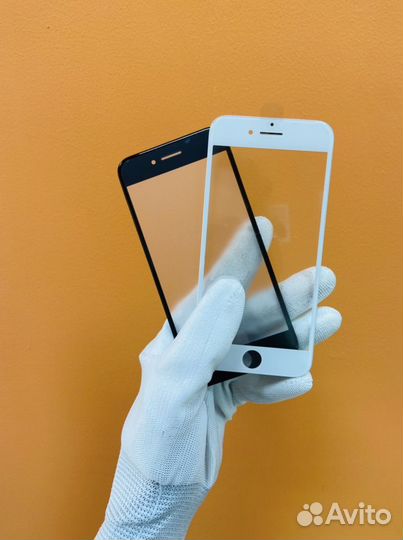 Замена разбитого стекла на iPhone 8