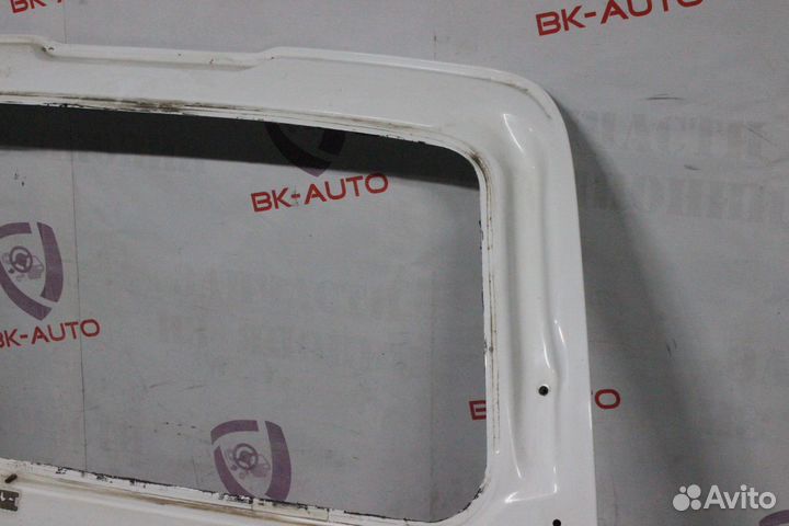 Пятая (задняя) дверь Chevrolet Tahoe GMT800