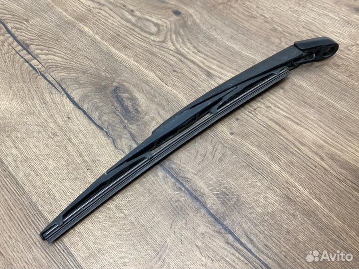 Поводок дворника / дворник багажника Subaru