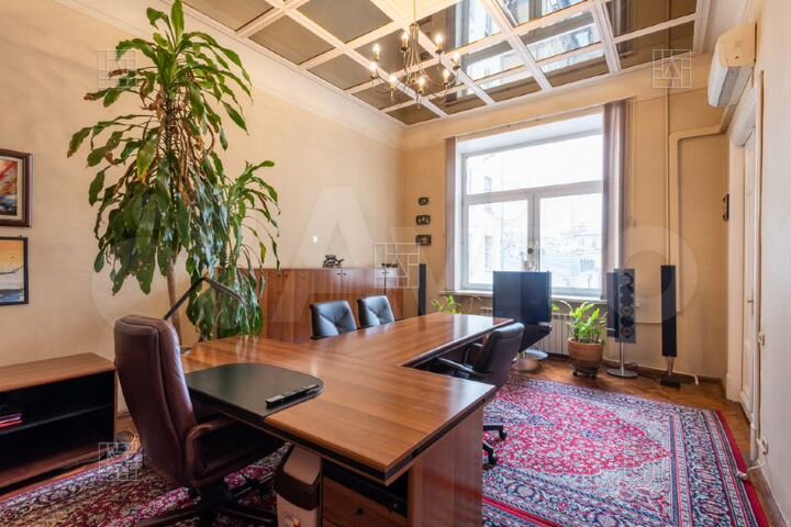 6-к. квартира, 210 м², 5/7 эт.