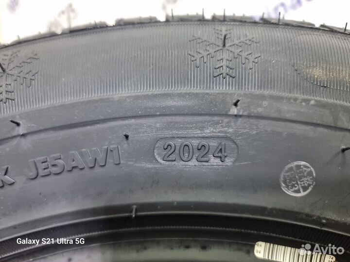 Hilo Arctic S-8 205/65 R15 94H