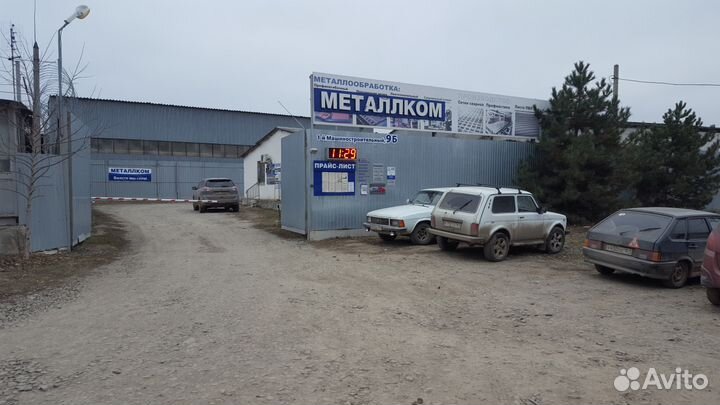 Рубка металла на гильотине