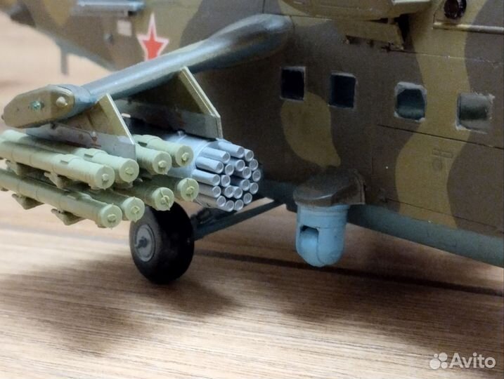 Коллекционная модель вертолета Ми-35, 1/48