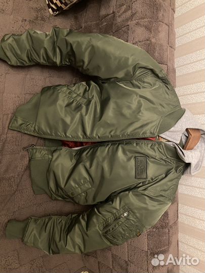 Бомбер alpha industries