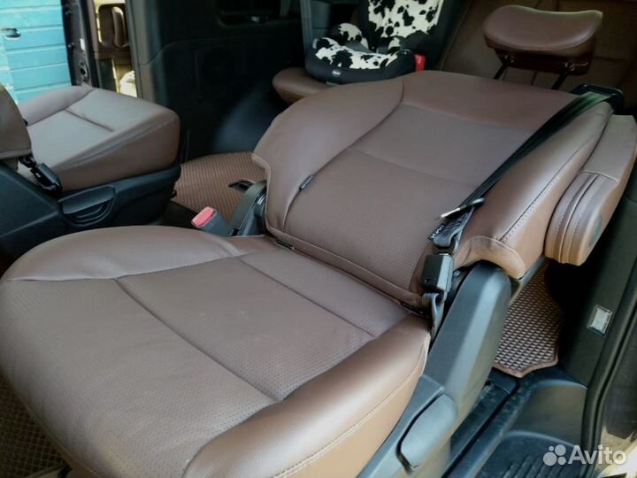 Поворотное сиденье Гранд Старекс Урбан