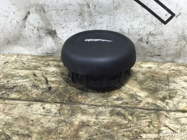 Подушка безопасности в руль Jaguar Xe 1