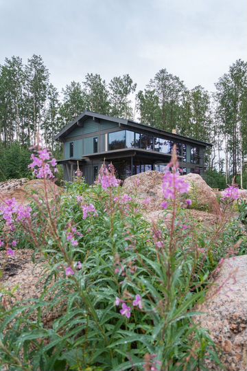 Коттедж 320 м² на участке 33,2 сот.