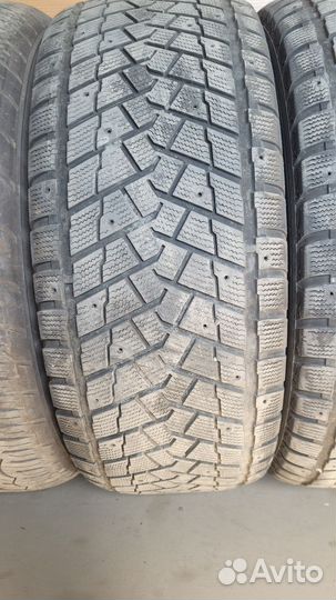 Bridgestone Blizzak DM-V2 275/55 R20 117T