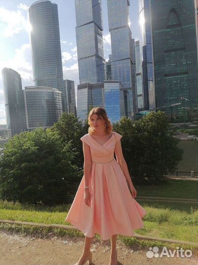 Платье праздничное