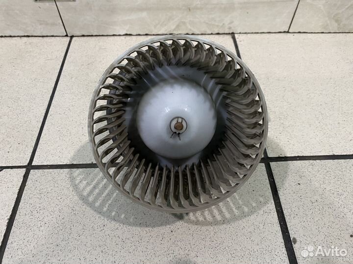 Моторчик печки Nissan tiida C11