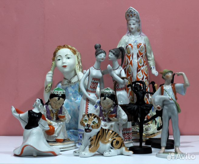 Фарфоровые статуэтки