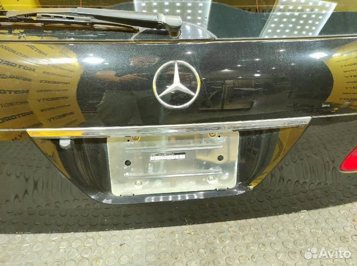 Крышка багажника Mercedes-Benz E-Class